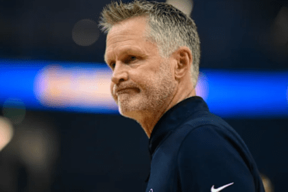 Steve Kerr is facing backlash from NBA fans for his performance during the Kings-Warriors game.