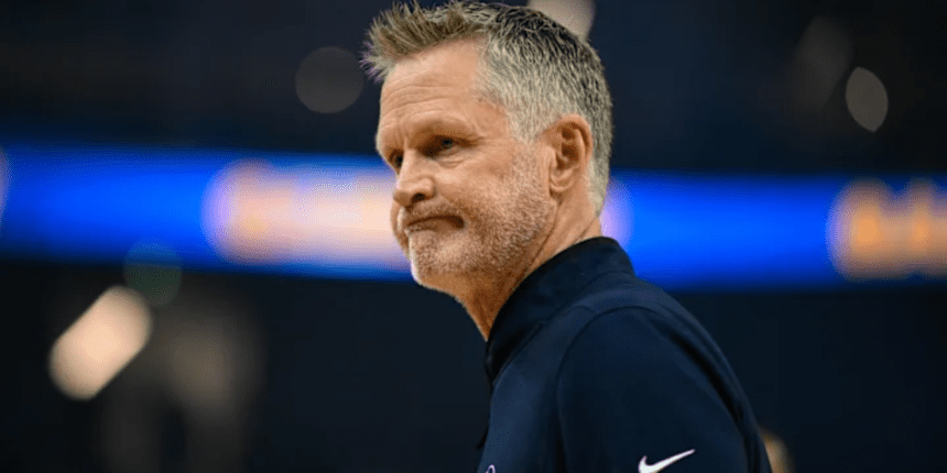 Steve Kerr is facing backlash from NBA fans for his performance during the Kings-Warriors game.